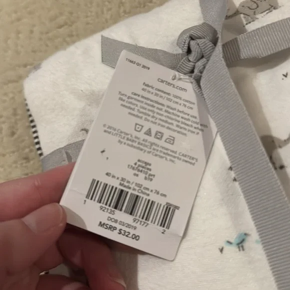 NWT Carter’s 4-pack Receiving Blankets. - Picture 3 of 3